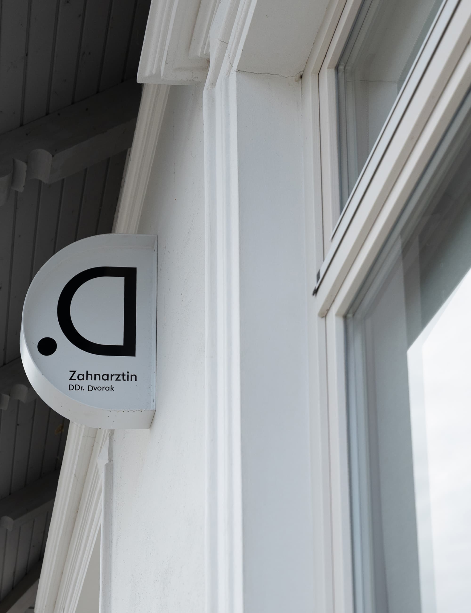 Unsere Ordination ist auch öffentlich erreichbar.